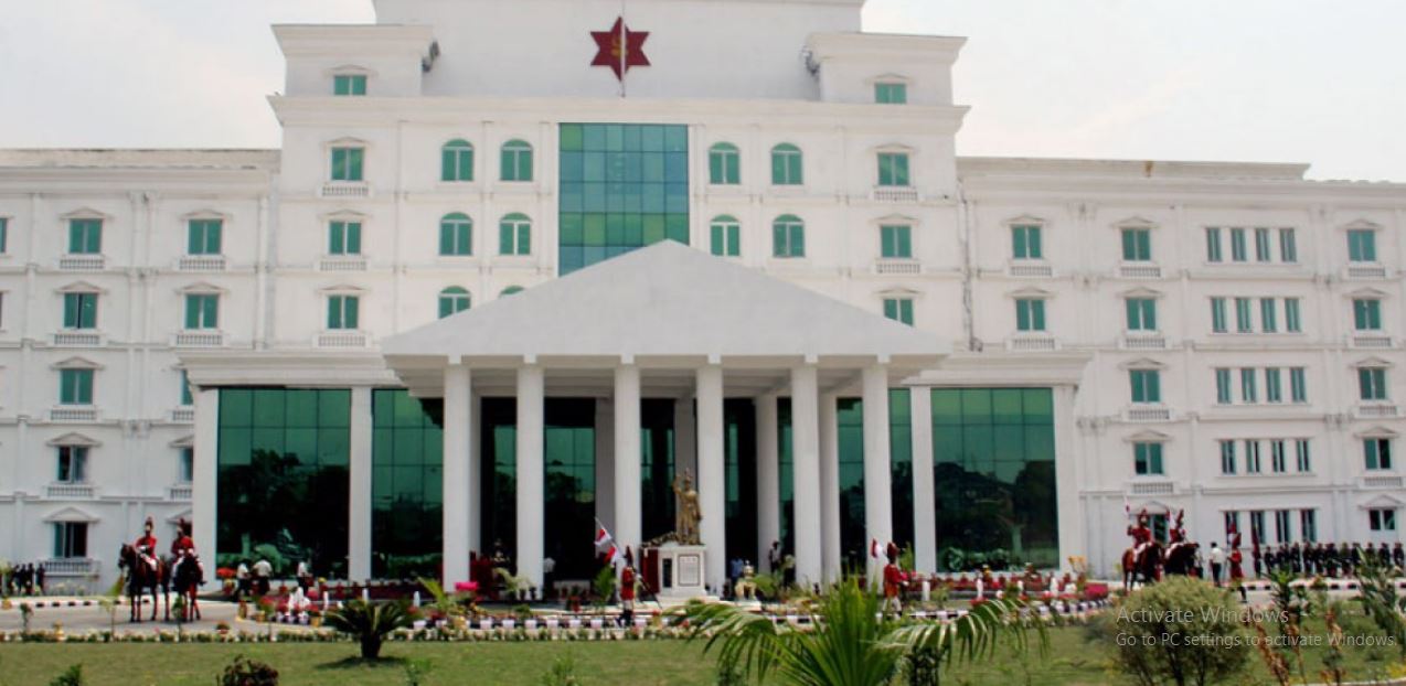 नयाँ प्रधानसेनापतिलाई नियुक्तिपत्र